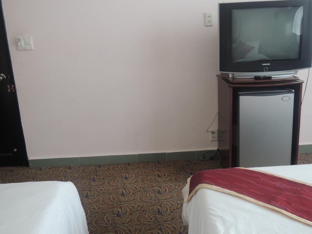 Y Lan Hotel Da Lat Exterior photo
